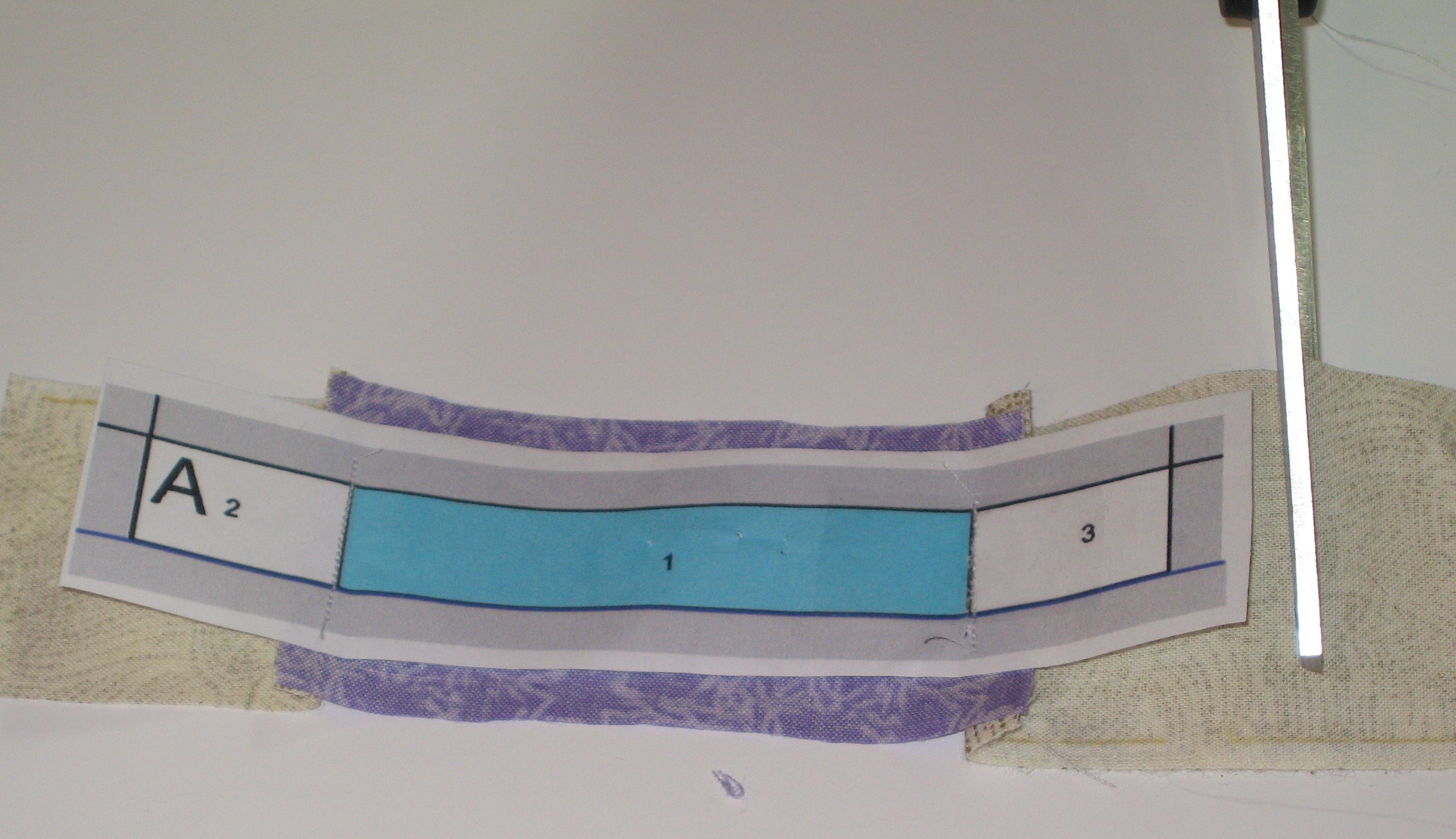 paper piecing tutorial (16).JPG