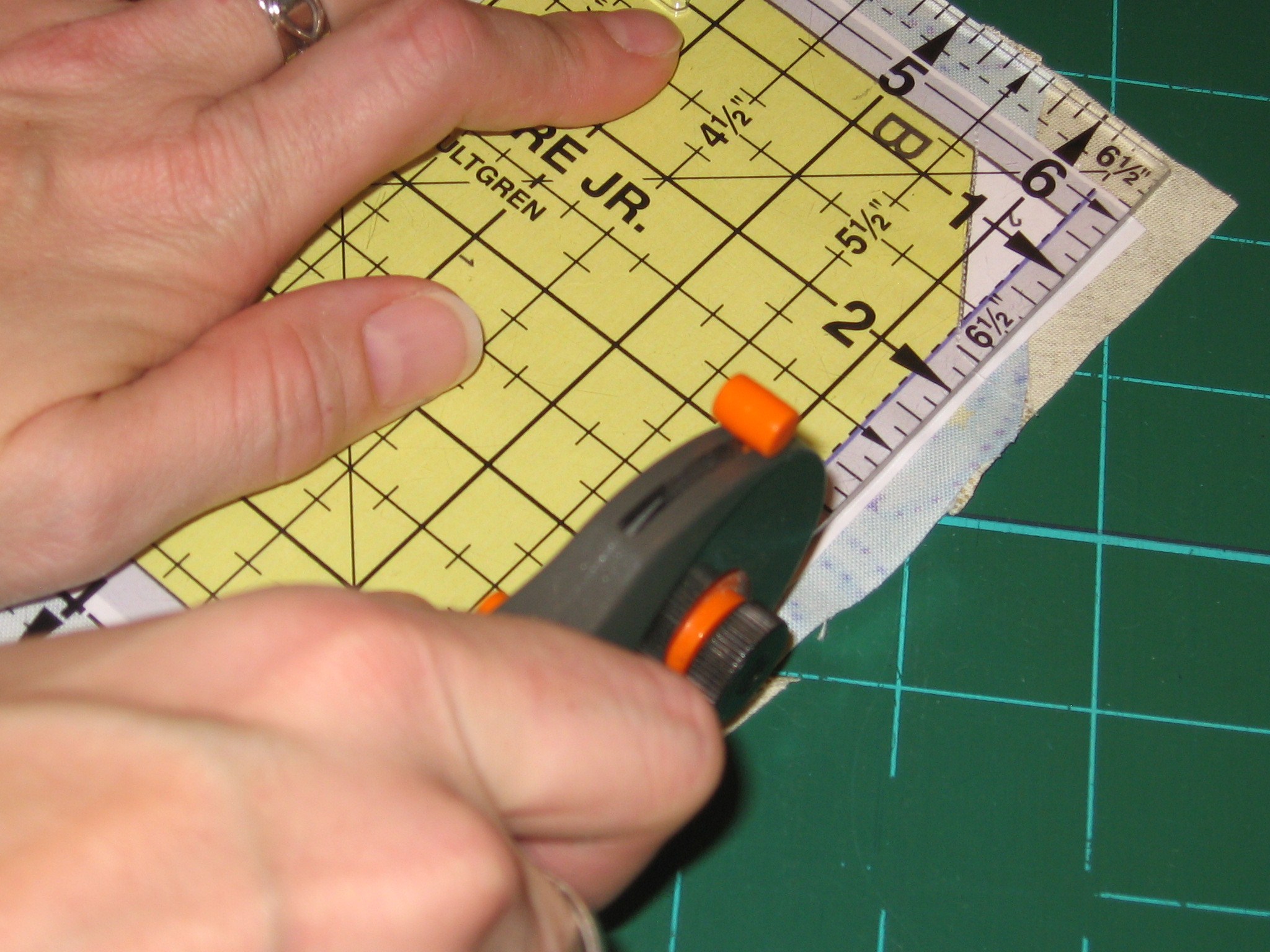 paper piecing tutorial (32).JPG